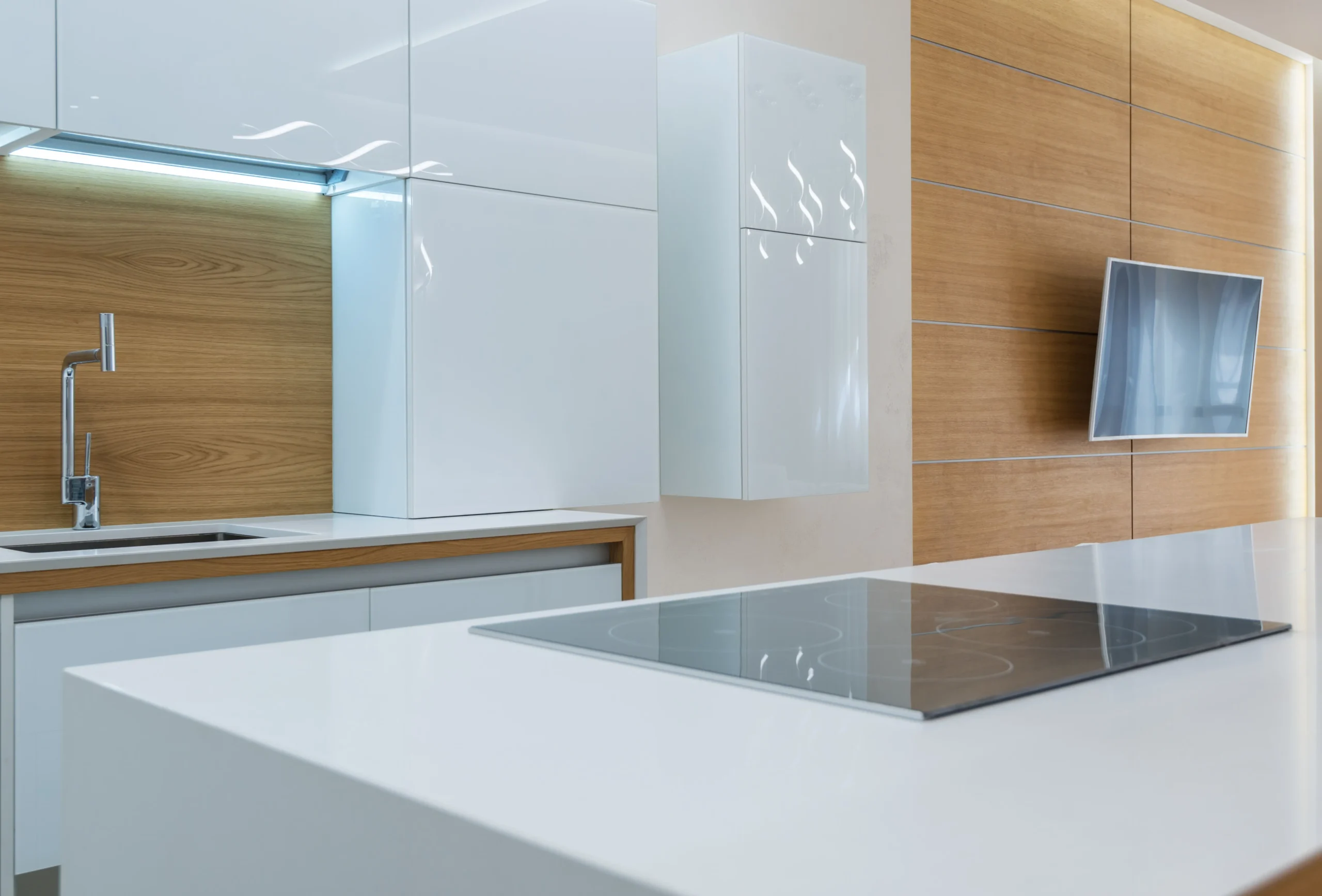 Custom kitchen cabinets by New Countertop Group