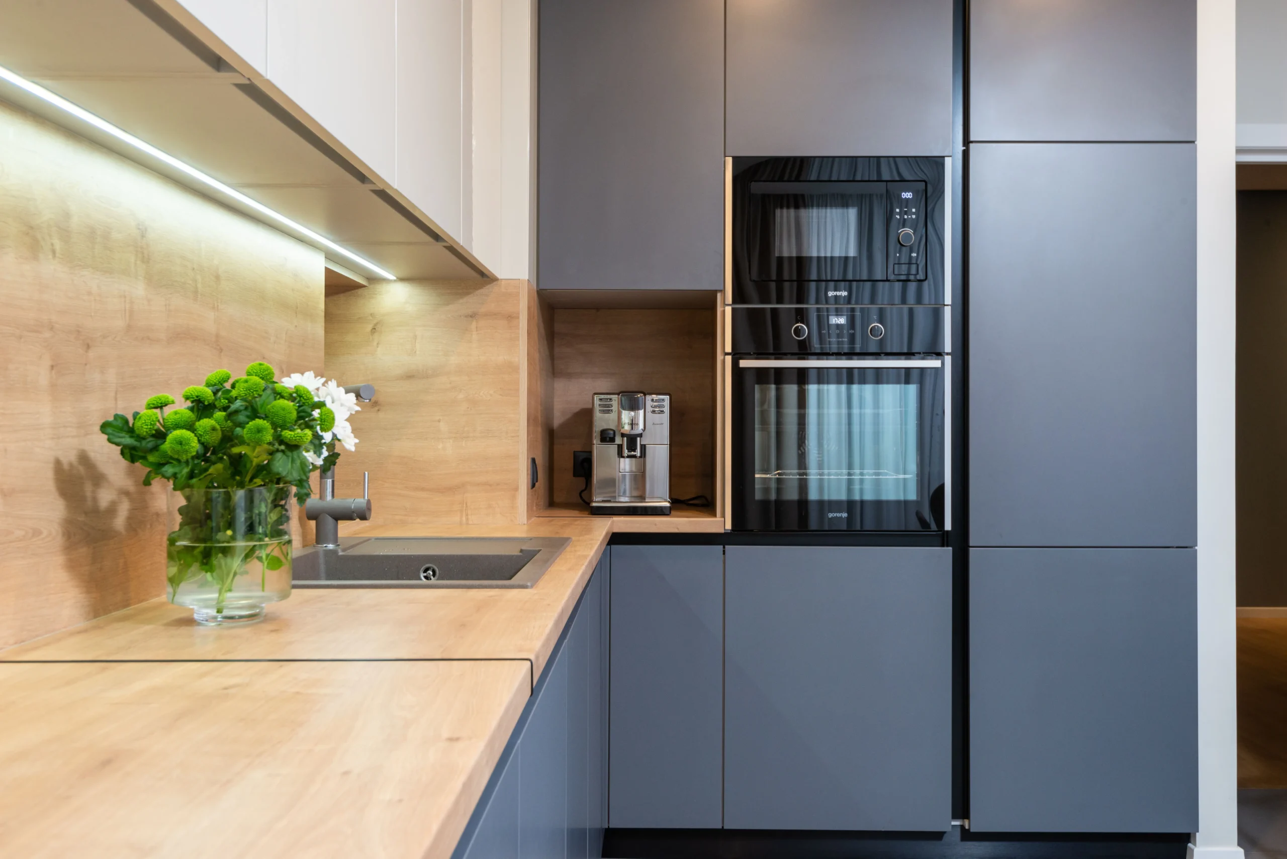 Cabinet storage details by New Countertop Group